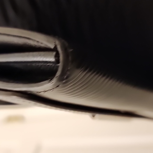 LOUIS VUITTON Epi LV Twist Crossbody Purse Wallet WOC + Original Box - Picture 15 of 17